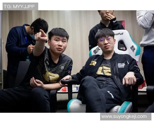 DOTA2个人能力排行榜揭晓FPX战队荣登第三名引发热议 DOTA2个人能力排行榜揭晓FPX战队荣登第三名引发热议